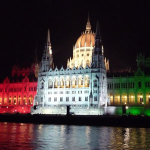 PRAGUE, VIENNA & BUDAPEST   COSMOS