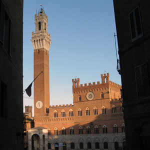 ITALIAN TREASURES   GLOBUS